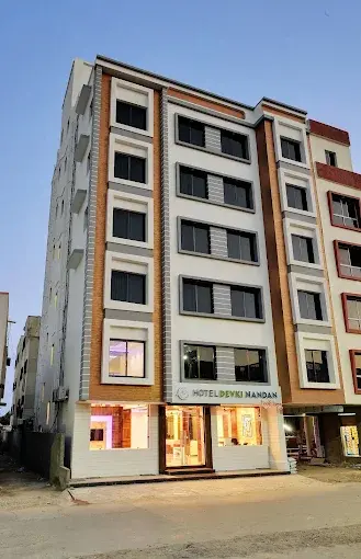 Hotel Devkinandan