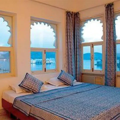 Jaiwana Haveli - Lake Facing Hotel — photo 7