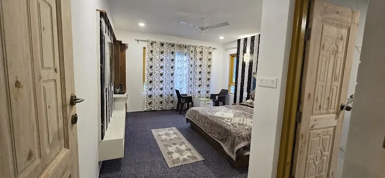 Deluxe