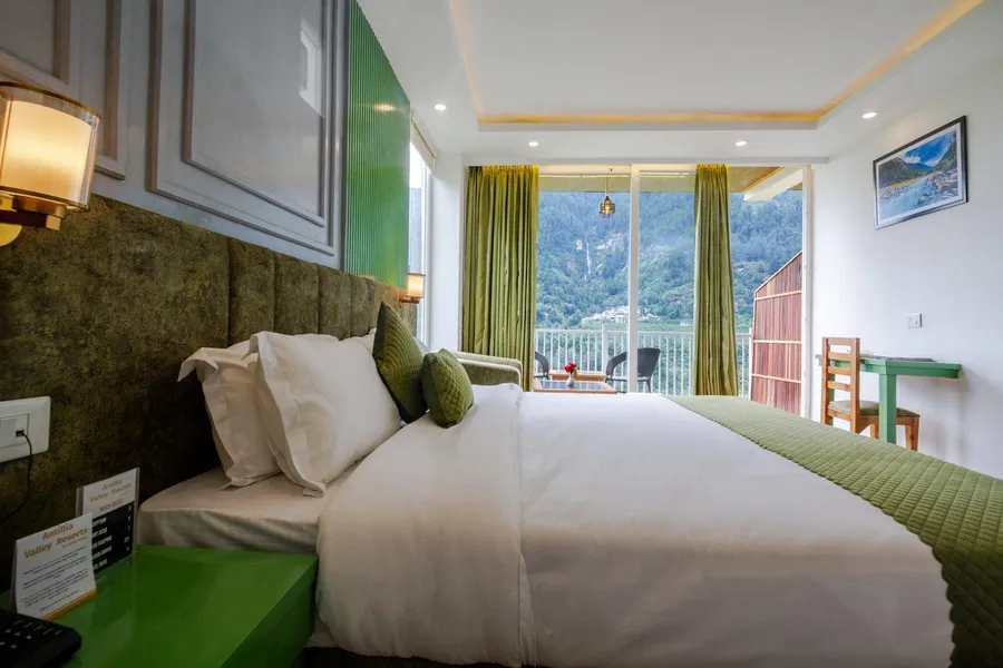 HONEYMOON VALLEY VIEW ROOM