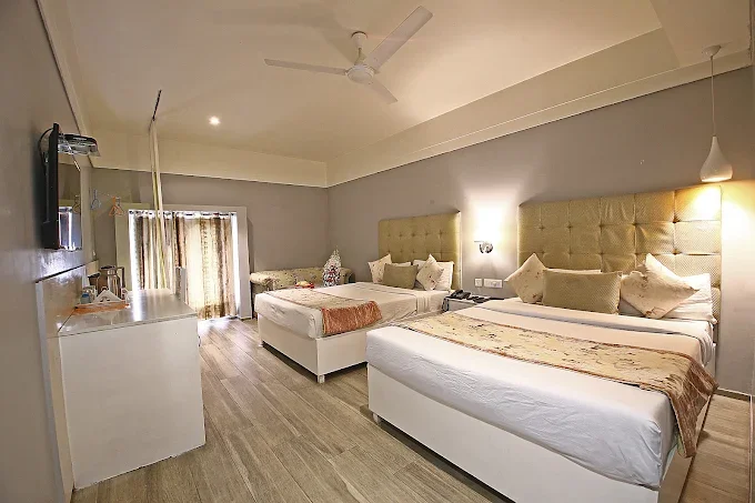 Hotel Emerald Chandigarh — photo 8