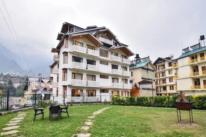 Hotel Snow White Regency,Manali — photo 1