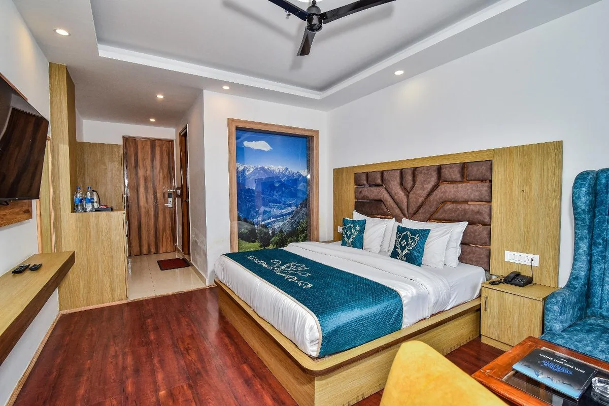 Hotel Snow White Regency,Manali — photo 8