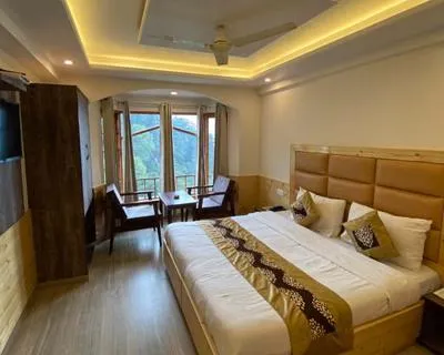 Premium Luxury Room