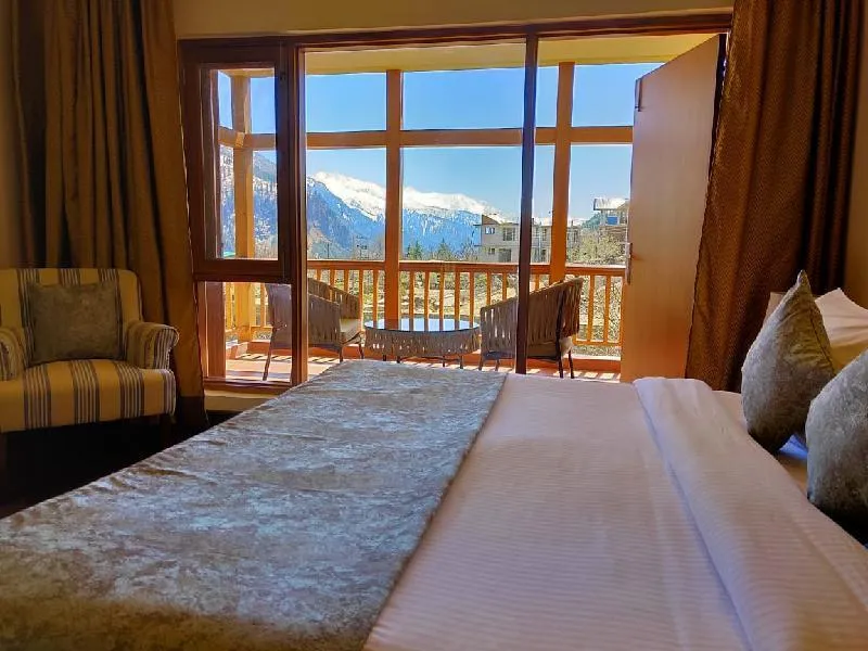 Royal Retreat with Mountain View and Balcony