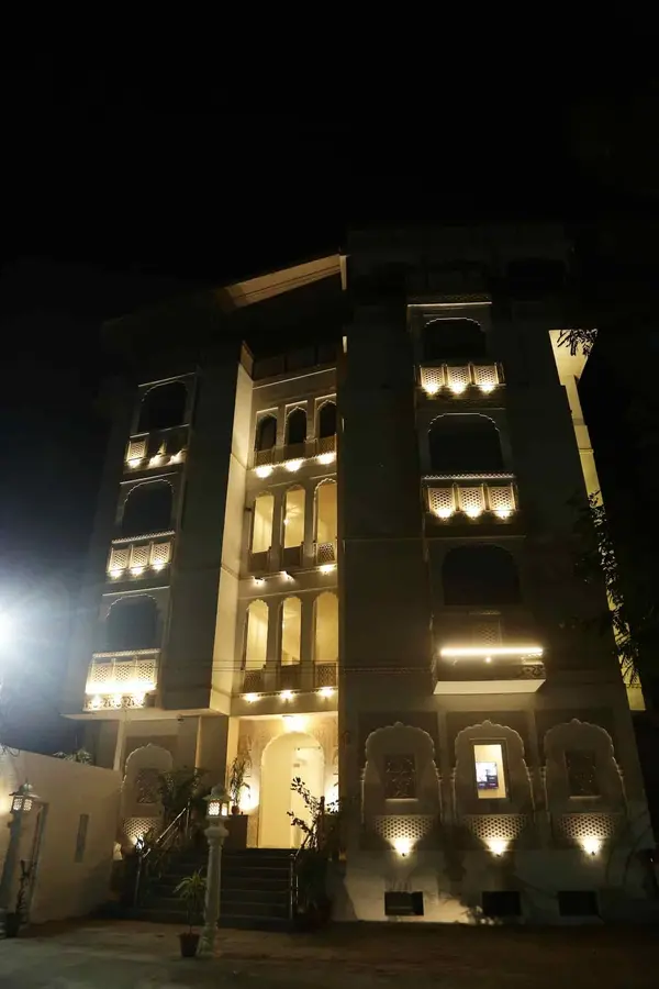 Hotel Ratangarh Palace