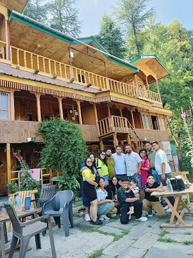 Rustic wood house - A village home stay in Jibhi Valley — photo 3