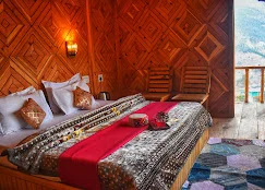 Rustic wood house - A village home stay in Jibhi Valley — photo 7