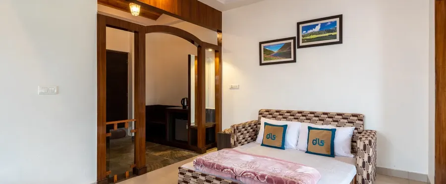 Junior Suite With View and Bathtub