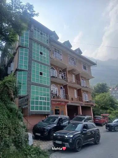 Hotel Snowflake Sarahan